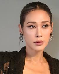 อินทิรา เจริญปุระ